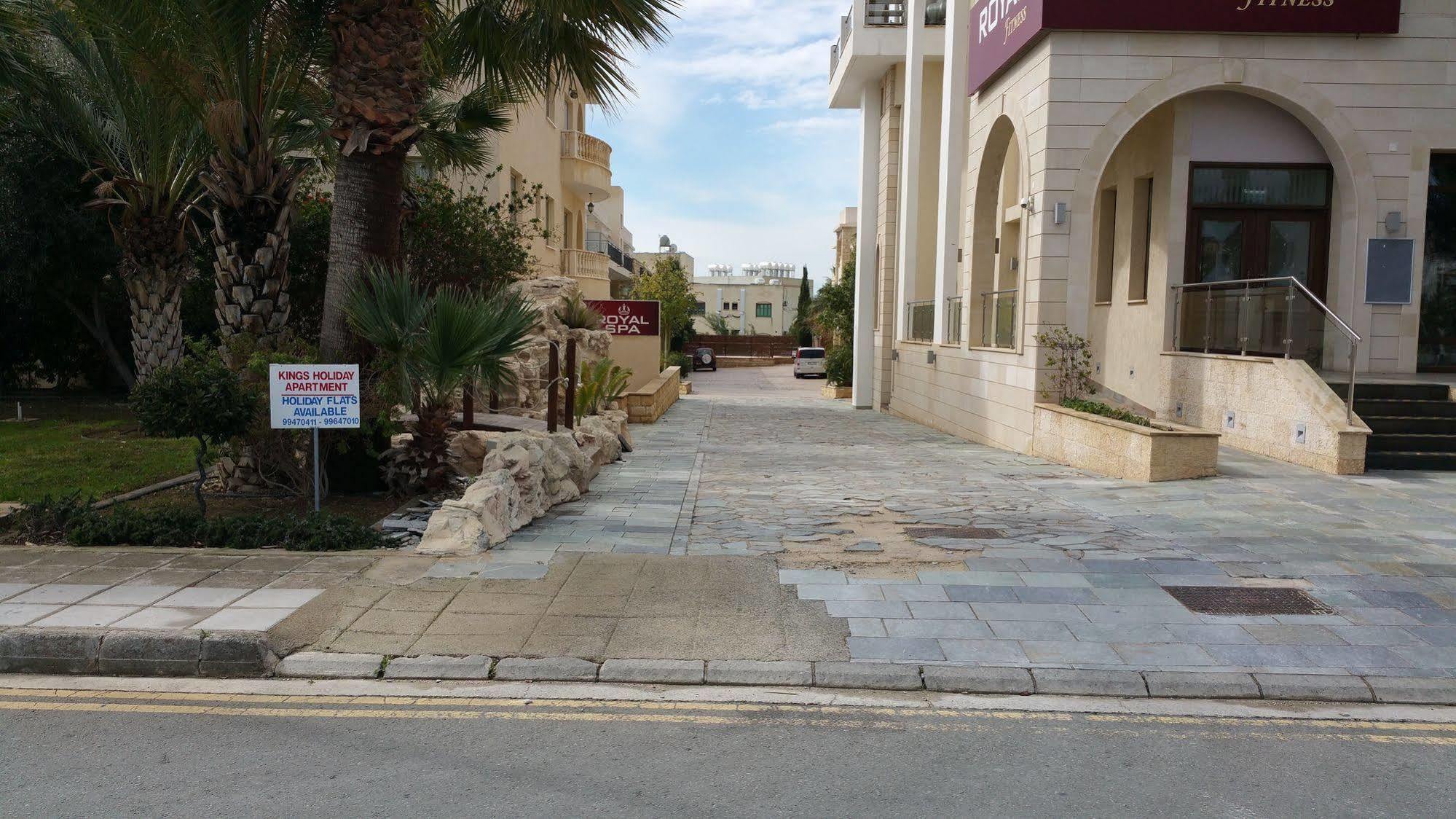 King'S Holiday Apartments Paphos Exterior foto